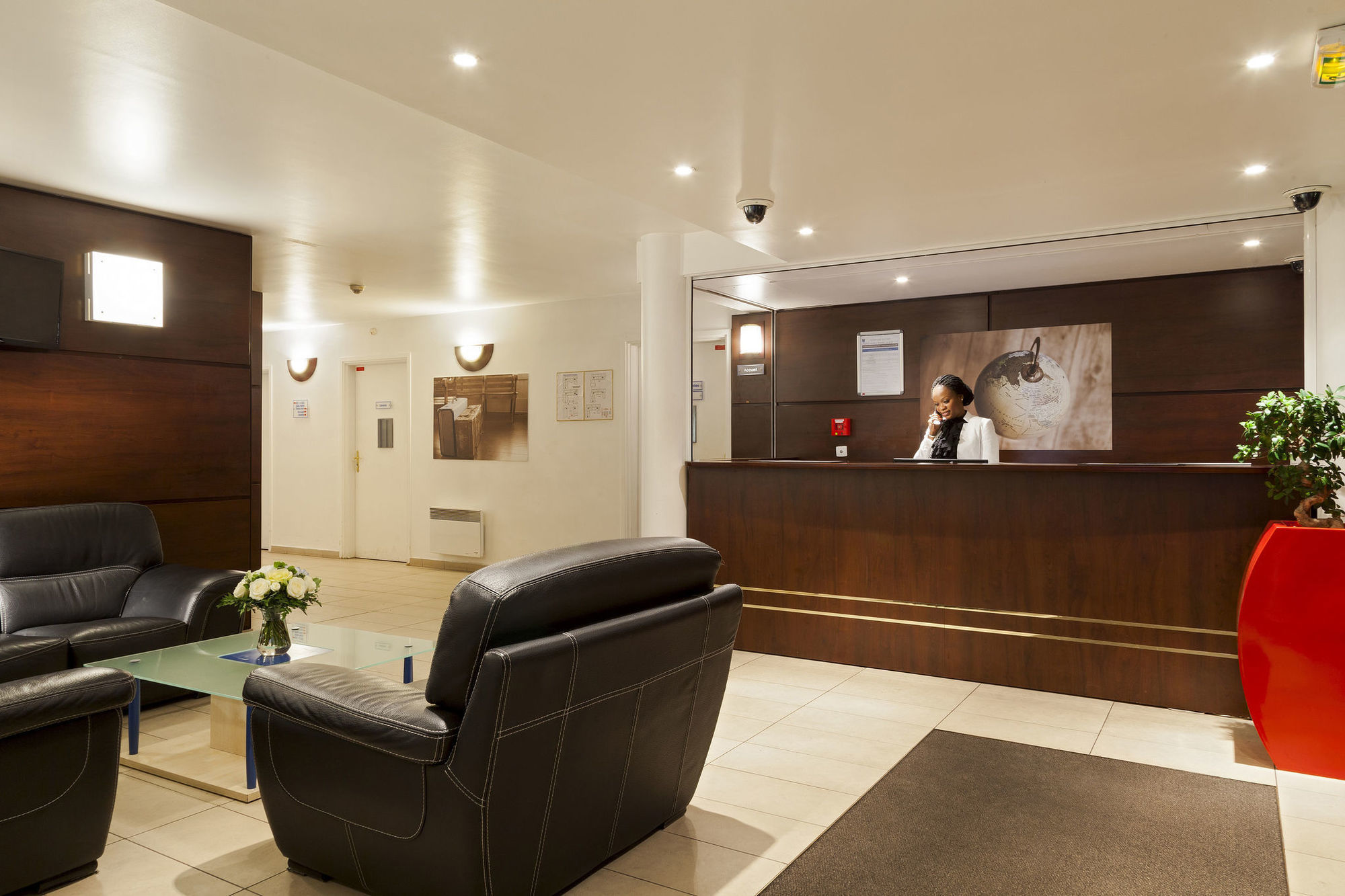 Comfort Suites Le-Port-Marly Paris Ouest Le Port-Marly Interno foto