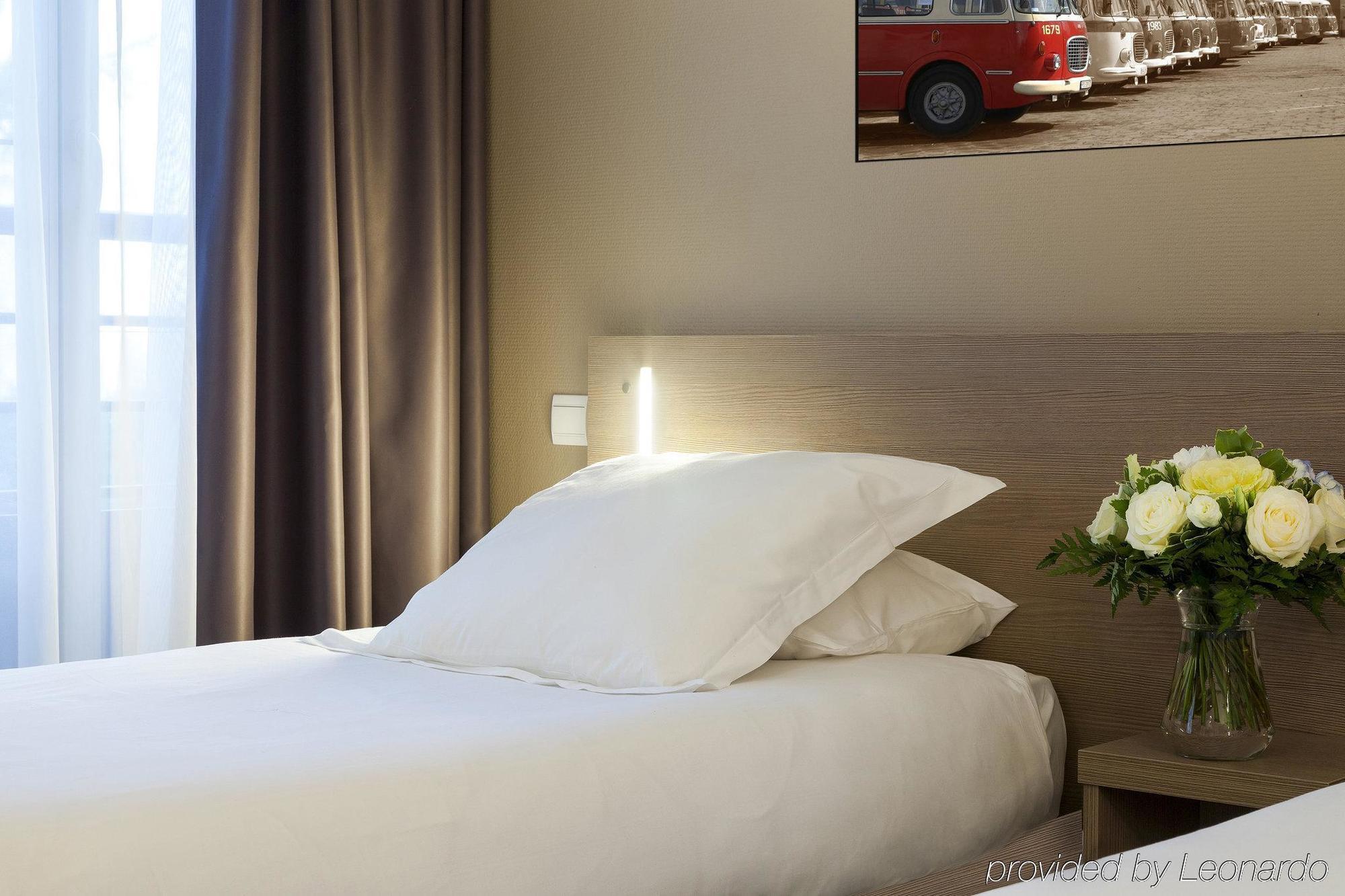 Comfort Suites Le-Port-Marly Paris Ouest Le Port-Marly Esterno foto