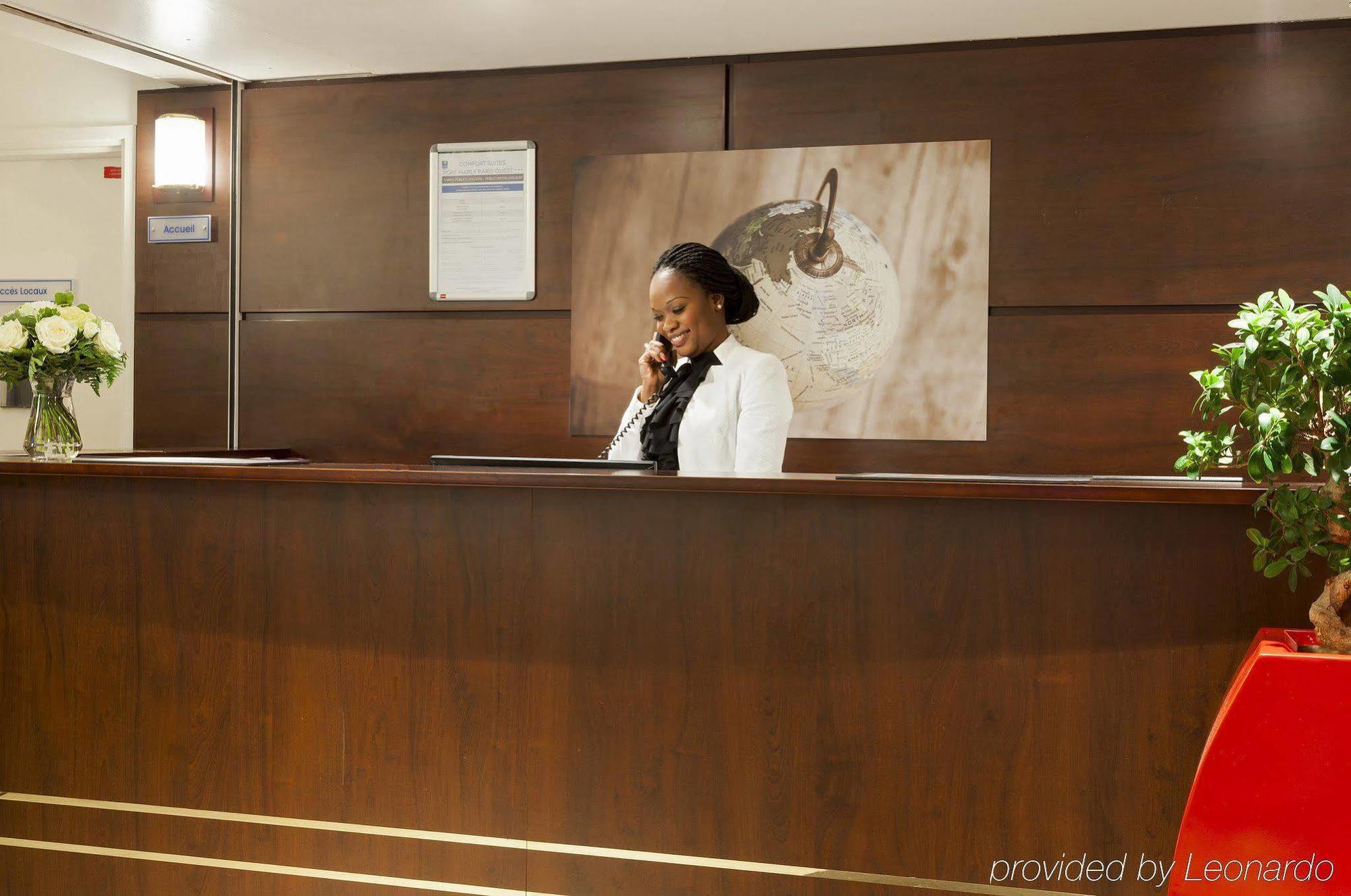 Comfort Suites Le-Port-Marly Paris Ouest Le Port-Marly Esterno foto