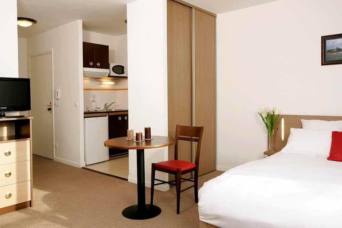 Comfort Suites Le-Port-Marly Paris Ouest Le Port-Marly Esterno foto