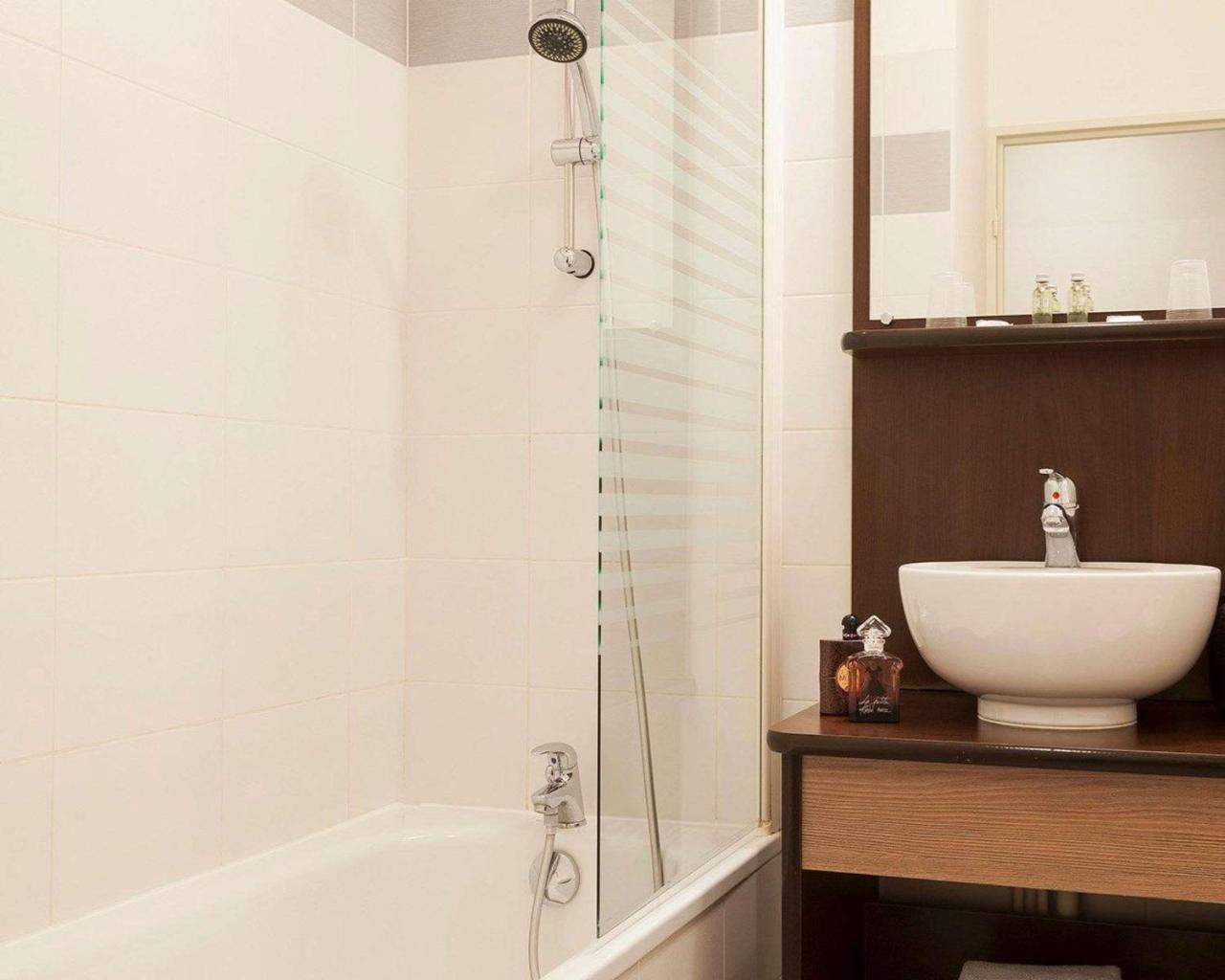 Comfort Suites Le-Port-Marly Paris Ouest Le Port-Marly Esterno foto