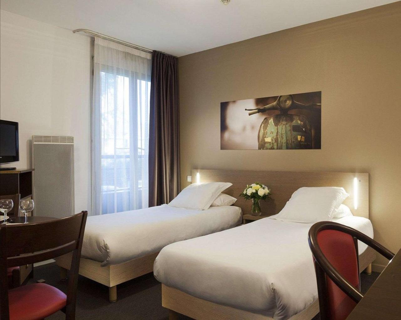 Comfort Suites Le-Port-Marly Paris Ouest Le Port-Marly Esterno foto