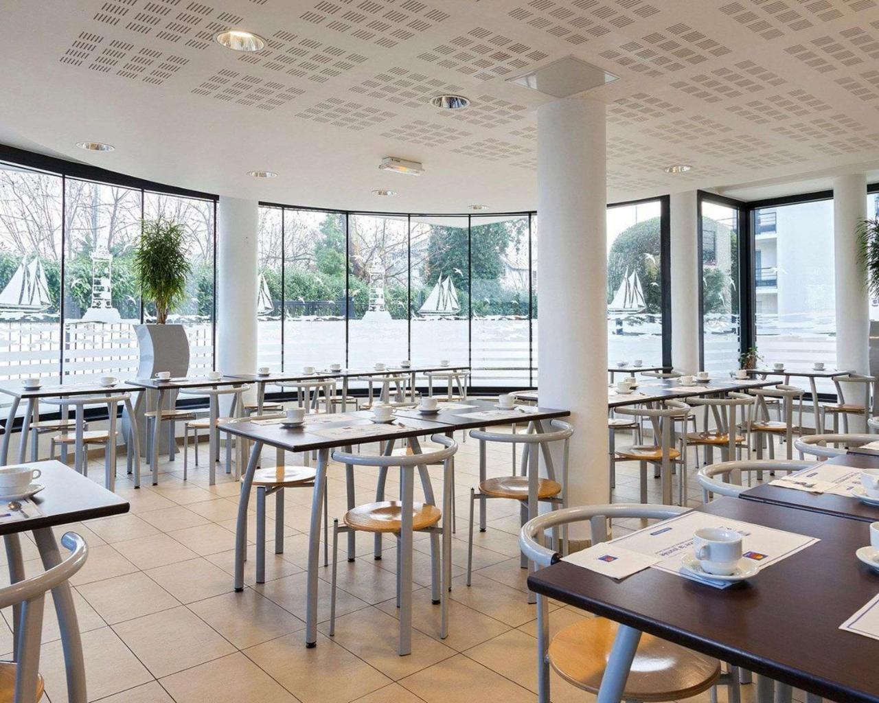 Comfort Suites Le-Port-Marly Paris Ouest Le Port-Marly Esterno foto