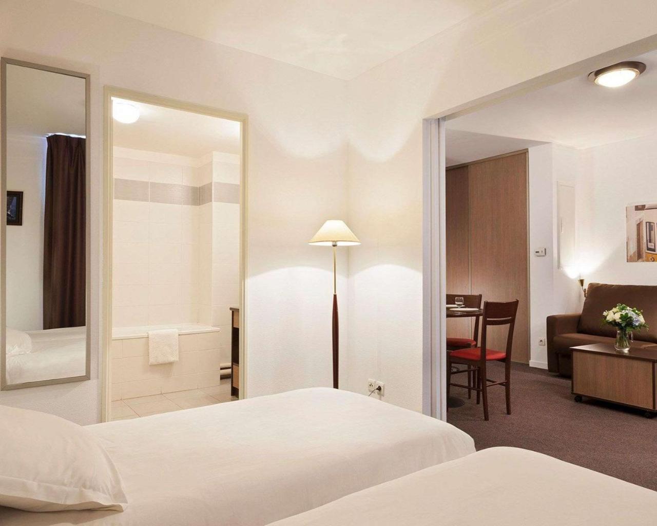 Comfort Suites Le-Port-Marly Paris Ouest Le Port-Marly Esterno foto
