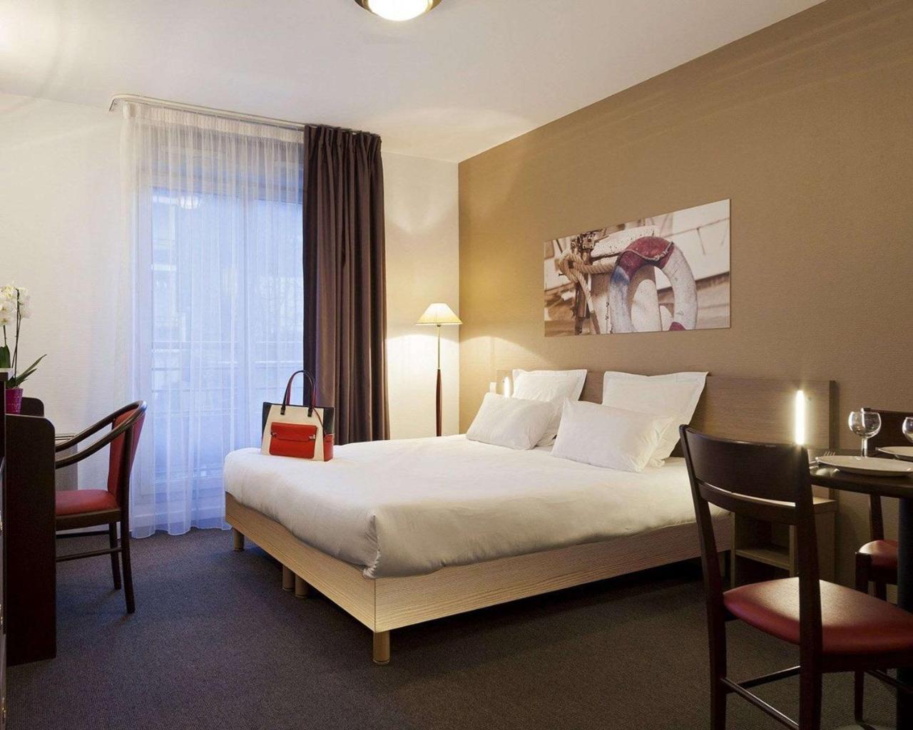 Comfort Suites Le-Port-Marly Paris Ouest Le Port-Marly Esterno foto