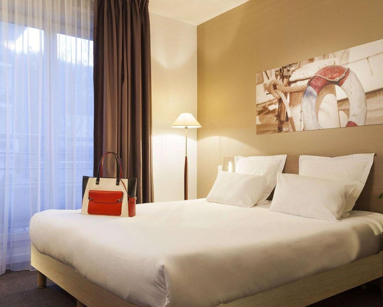 Comfort Suites Le-Port-Marly Paris Ouest Le Port-Marly Esterno foto