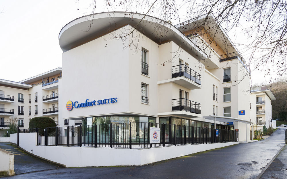 Comfort Suites Le-Port-Marly Paris Ouest Le Port-Marly Esterno foto