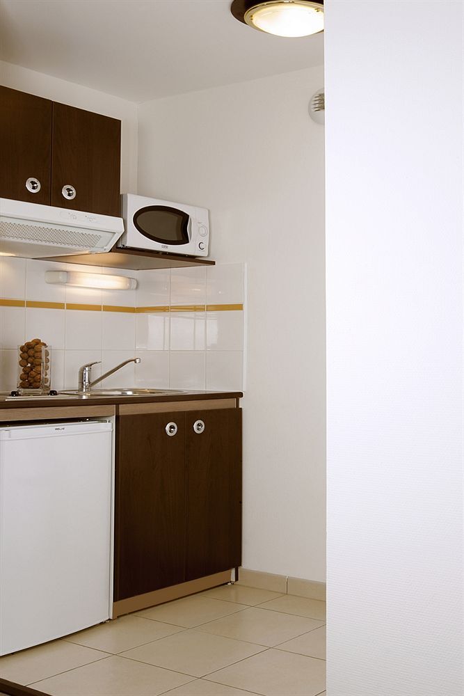 Comfort Suites Le-Port-Marly Paris Ouest Le Port-Marly Esterno foto